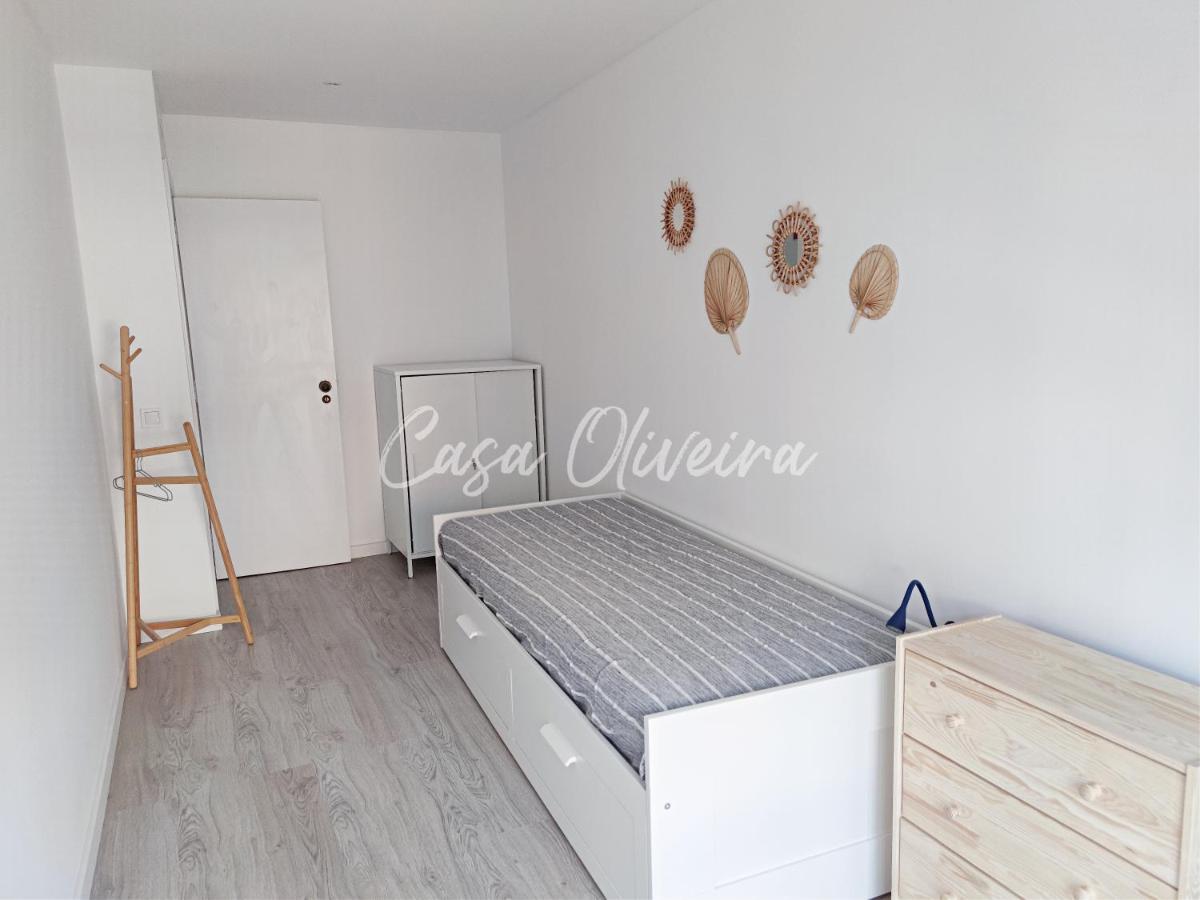Casa Oliveira - Sunny 2-Bed Retreat Steps From The Beach Armação de Pêra Εξωτερικό φωτογραφία