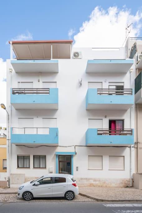 Casa Oliveira - Sunny 2-Bed Retreat Steps From The Beach Armação de Pêra Εξωτερικό φωτογραφία