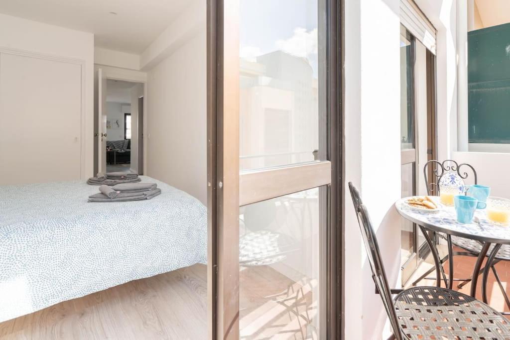 Casa Oliveira - Sunny 2-Bed Retreat Steps From The Beach Armação de Pêra Εξωτερικό φωτογραφία