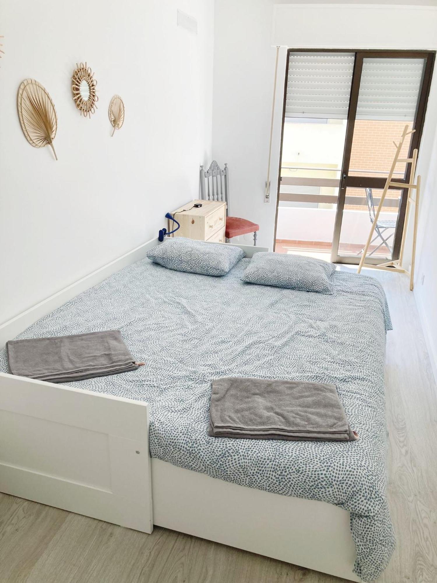 Casa Oliveira - Sunny 2-Bed Retreat Steps From The Beach Armação de Pêra Εξωτερικό φωτογραφία